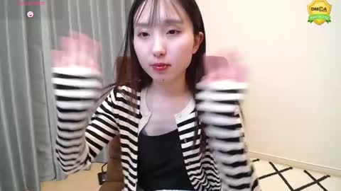 yui_x online show from 03.06.25