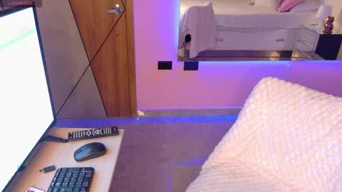 Snapshot of yukiliuu chatting on 02.25.26 Yuki online show from 02.25.26