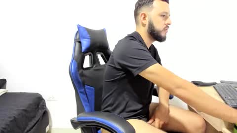 Snapshot of yulian0920 chatting on 11.14.25 YULIAN online show from 11.14.25