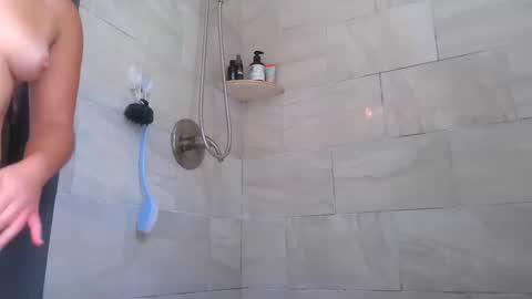 Snapshot of yumiepussyy chatting on 10.11.25 Payton kelly online show from 10.11.25