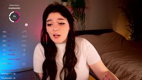 Snapshot of yumiyammy chatting on 01.11.25 YumemiyaYumi online show from 01.11.25