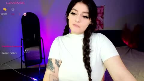 Snapshot of yumiyammy chatting on 02.09.25 YumemiyaYumi online show from 02.09.25