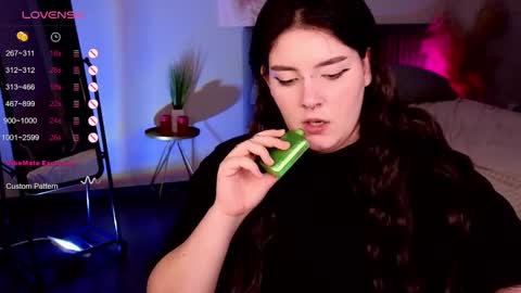 Snapshot of yumiyammy chatting on 03.01.25 YumemiyaYumi online show from 03.01.25