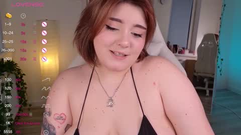 Snapshot of yumiyammy chatting on 10.21.25 YumemiyaYumi online show from 10.21.25