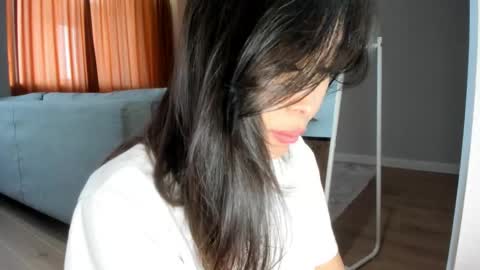 Yumi online show from 12.26.24