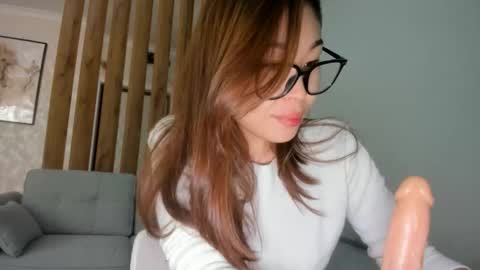 Yumi online show from 10.01.25