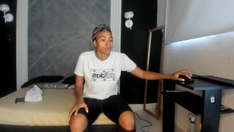 Yummyduo online show from 01.19.25