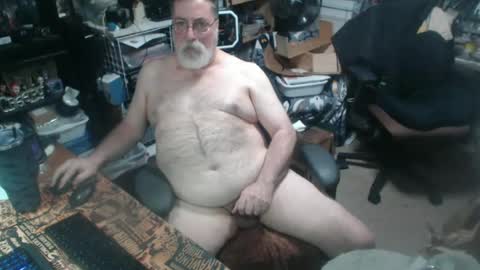 Snapshot of yummyflguy chatting on 06.18.26 yummyflguy online show from 06.18.26