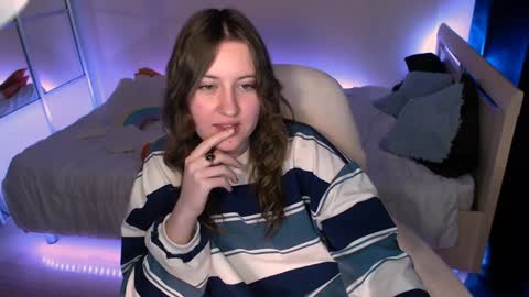 YummyPolly online show from 01.10.25