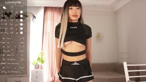 yuna_leen online show from 10.15.25