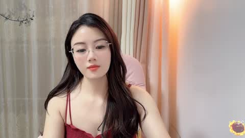 Snapshot of yuner0715 chatting on 12.06.24 YunEr online show from 12.06.24