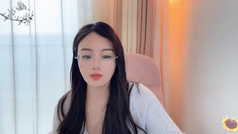 Snapshot of yuner0715 chatting on 12.12.24 YunEr online show from 12.12.24