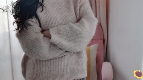 Snapshot of yuner0715 chatting on 12.18.24 YunEr online show from 12.18.24