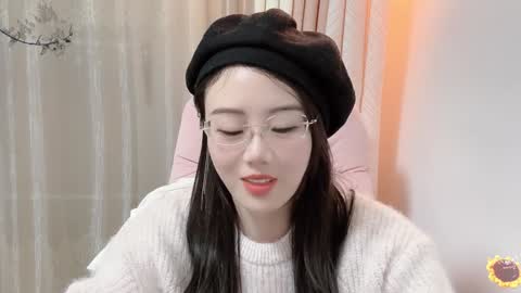 Snapshot of yuner0715 chatting on 12.22.24 YunEr online show from 12.22.24