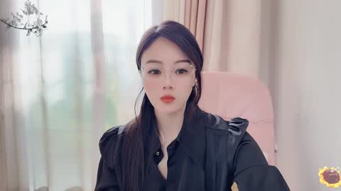 Snapshot of yuner0715 chatting on 01.19.25 YunEr online show from 01.19.25