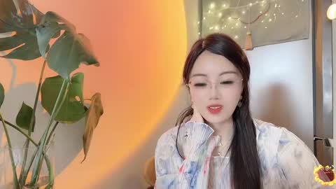 Snapshot of yuner0715 chatting on 02.18.25 YunEr online show from 02.18.25
