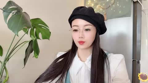 Snapshot of yuner0715 chatting on 02.19.25 YunEr online show from 02.19.25
