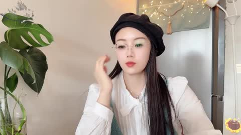 Snapshot of yuner0715 chatting on 02.19.25 YunEr online show from 02.19.25