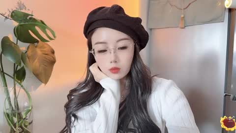 Snapshot of yuner0715 chatting on 02.21.25 YunEr online show from 02.21.25