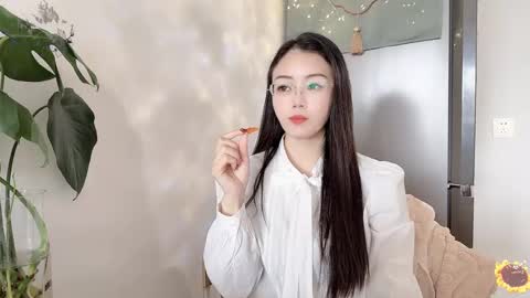 Snapshot of yuner0715 chatting on 02.25.25 YunEr online show from 02.25.25