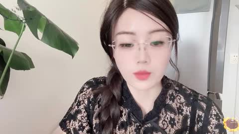 Snapshot of yuner0715 chatting on 03.04.25 YunEr online show from 03.04.25