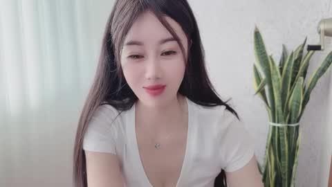Snapshot of yuner0715 chatting on 09.09.25 YunEr online show from 09.09.25