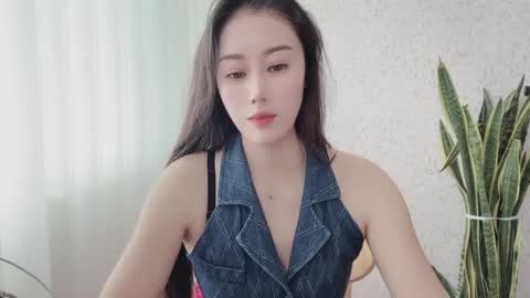 Snapshot of yuner0715 chatting on 09.11.25 YunEr online show from 09.11.25