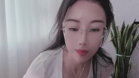Snapshot of yuner0715 chatting on 09.16.25 YunEr online show from 09.16.25