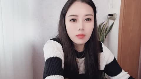 Snapshot of yuner0715 chatting on 10.17.25 YunEr online show from 10.17.25