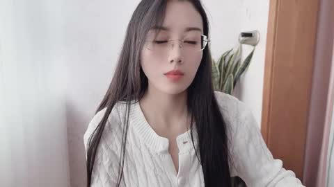 Snapshot of yuner0715 chatting on 10.18.25 YunEr online show from 10.18.25