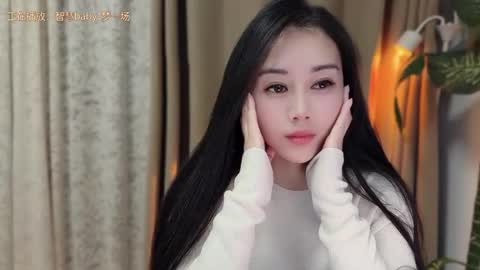 YunEr online show from 11.03.25