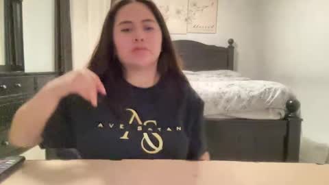 yungtorii online show from 11.20.25