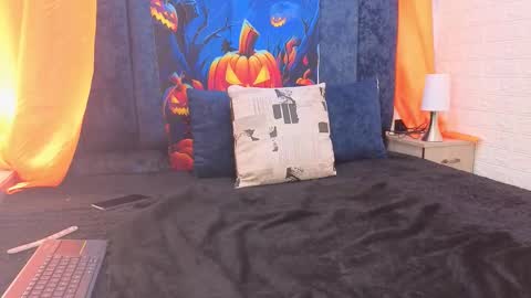 Snapshot of yunkeyc chatting on 10.14.25 yunkeyc online show from 10.14.25