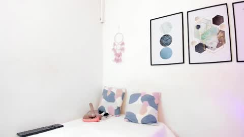 Yunna online show from 09.24.25