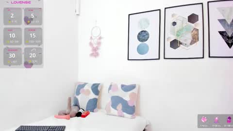 Yunna online show from 10.19.25