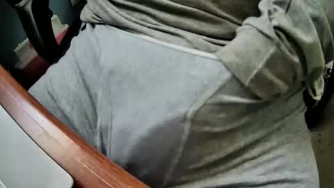 Snapshot of yuppers1234 chatting on 10.15.25 yuppers1234 online show from 10.15.25