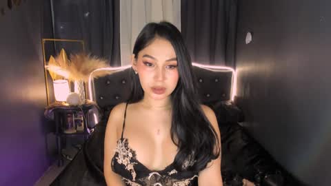 Snapshot of yuriefoster chatting on 12.17.24 Yurie online show from 12.17.24
