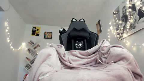 paola online show from 12.22.24