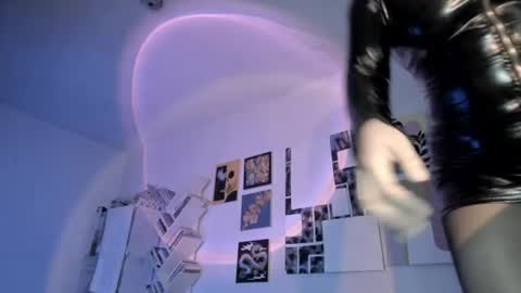 Snapshot of yury_sun chatting on 07.21.26 paola online show from 07.21.26