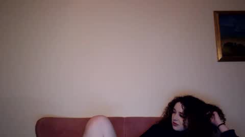 yusraxdamian online show from 02.14.26