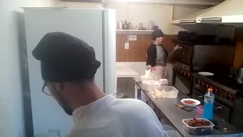 Yuumi online show from 02.01.25