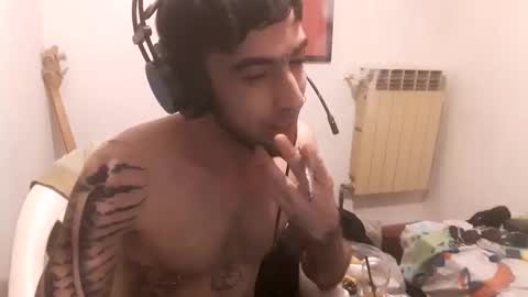 Yuumi online show from 09.12.25