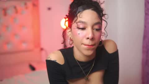 Yuyi Cam online show from 09.29.25