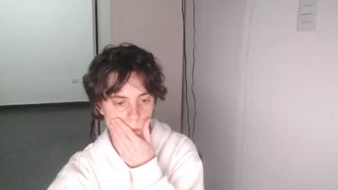 Snapshot of yuyito15 chatting on 06.15.26 Yuyu online show from 06.15.26