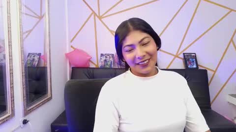 yvanna__smith online show from 02.02.26