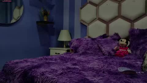 Snapshot of yvi_taylor chatting on 05.11.26 yvi online show from 05.11.26