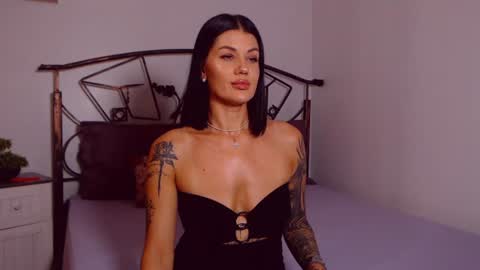 I V Y   online show from 07.07.26