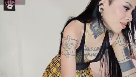 Snapshot of z_e_t_h_a chatting on 01.15.25 tazzie online show from 01.15.25