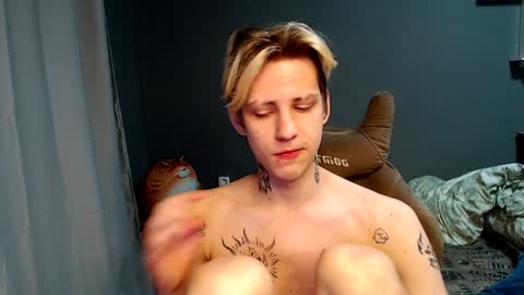 Snapshot of zaaaaaaaaaaaaaaaap chatting on 12.15.24 Toshka online show from 12.15.24