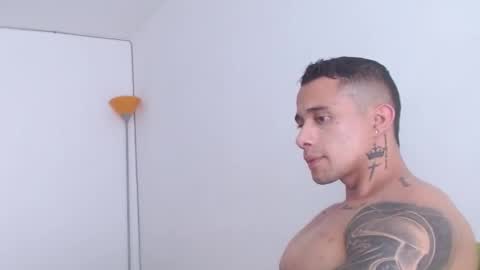 Snapshot of zac_colleng07 chatting on 02.05.25 Zac Colleng online show from 02.05.25